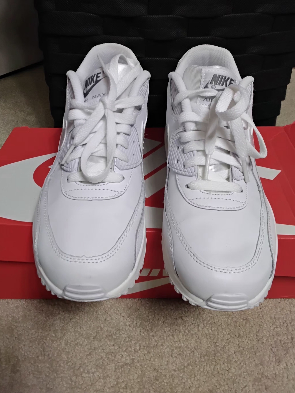 Nike Air Max 90 Leather, White, Women's Size 8.5 / Kids Size 7 - Picture 4 of 11